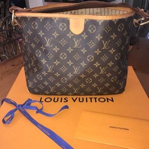 Louis Vuitton delightful MM